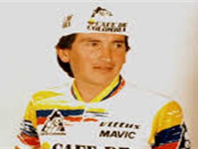 Lucho Herrera gana premio de montaña en el Tour de Francia 1985