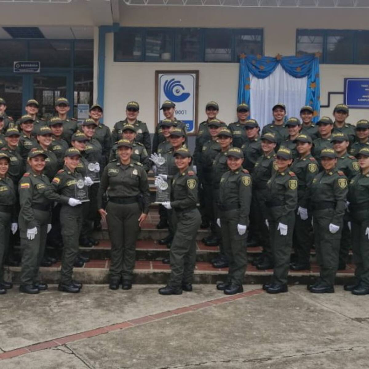 VIDEO: Primeras mujeres prestan servicio militar en la Policía