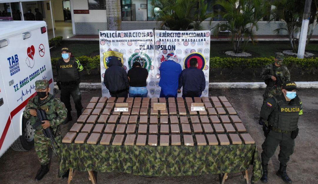 109 kilos de base de cocaìna incautados de una ambulancia 