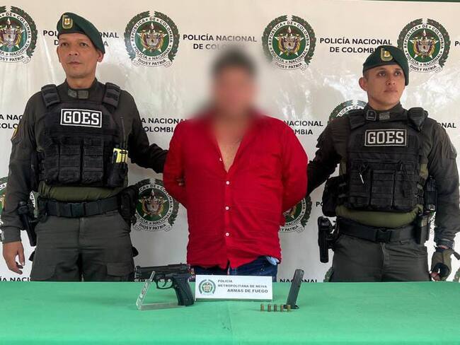 Portaba un arma de fuego tipo pistola 9 mm. Foto Policía Neiva.