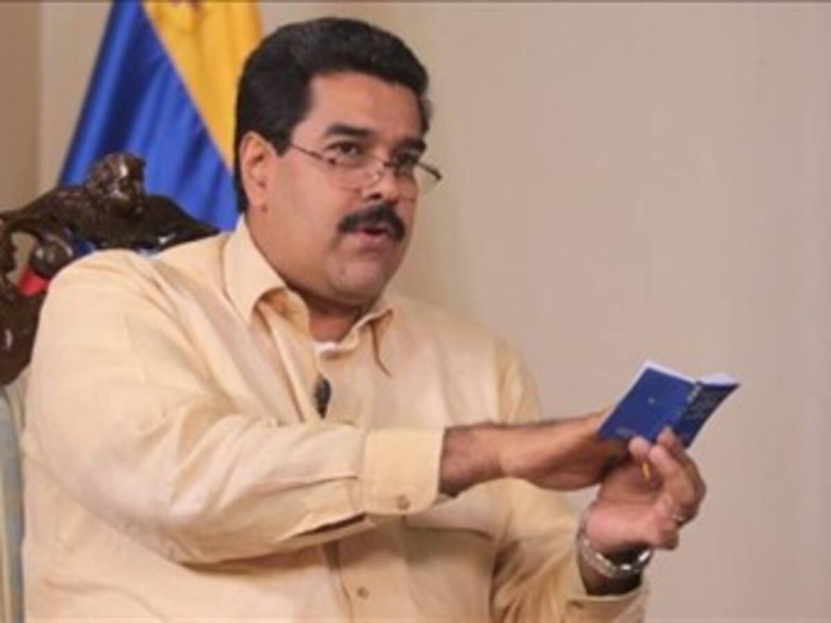 Miles de personas piden a Obama que no reconozca a Maduro como presidente