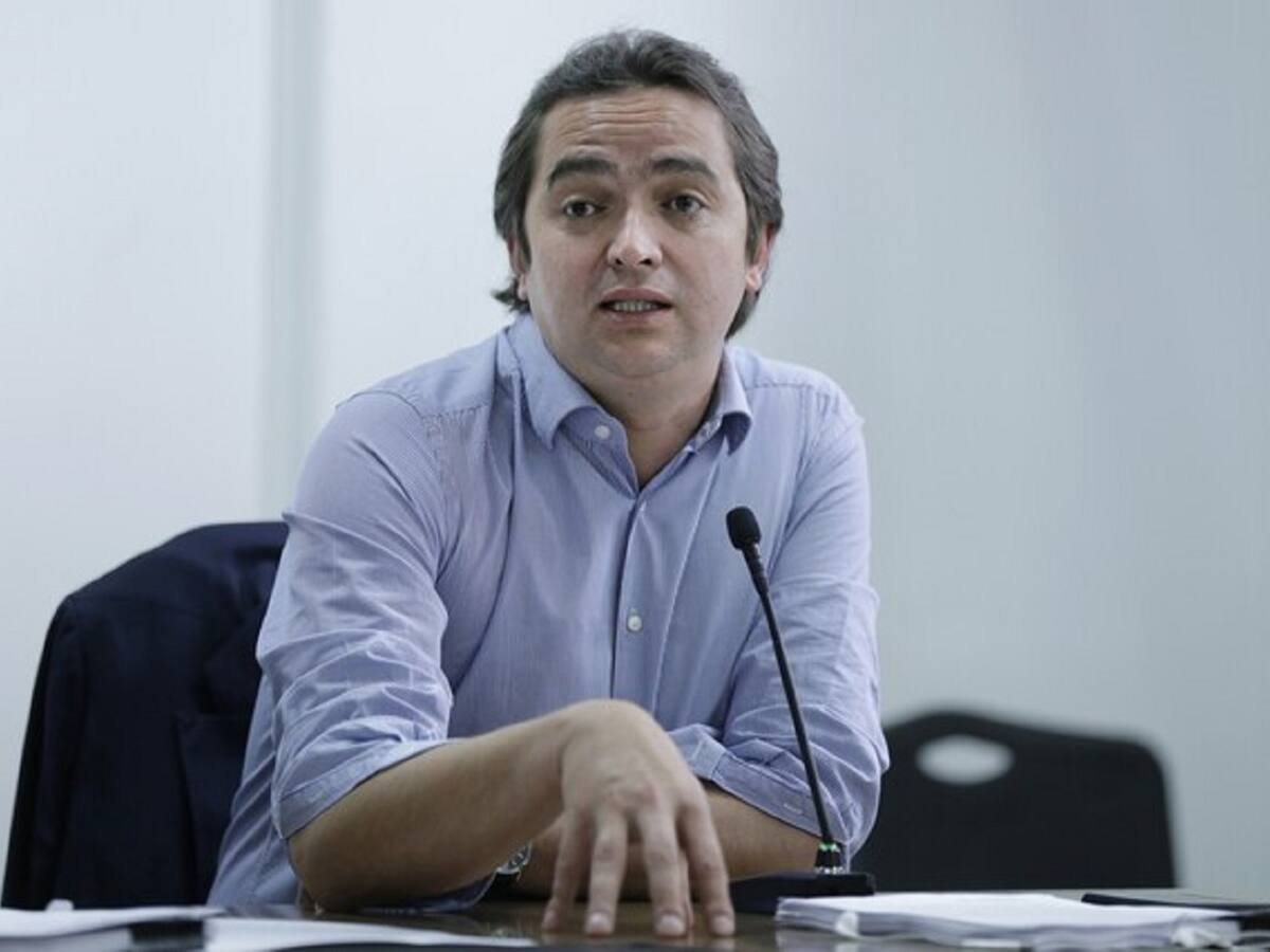 “Todo mundo va a buscar forma de evadir impuestos”: Londoño sobre reforma tributaria