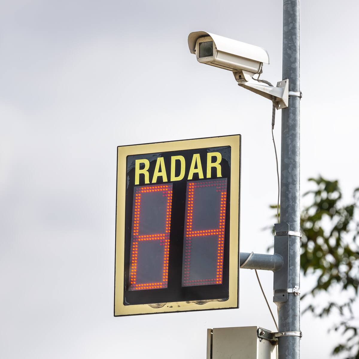 Así puede configurar Google Maps para que notifique los radares que haya en la carretera