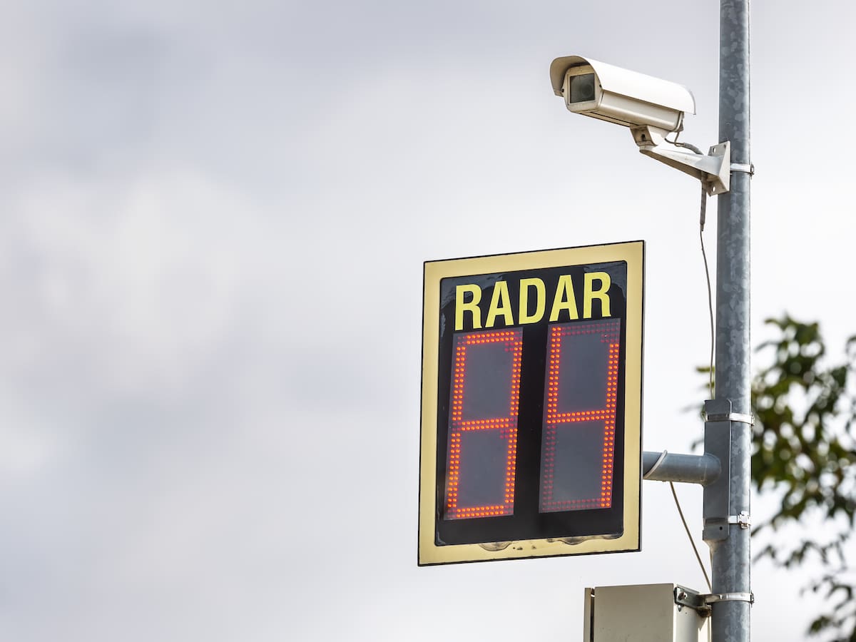 Así puede configurar Google Maps para que notifique los radares que haya en la carretera