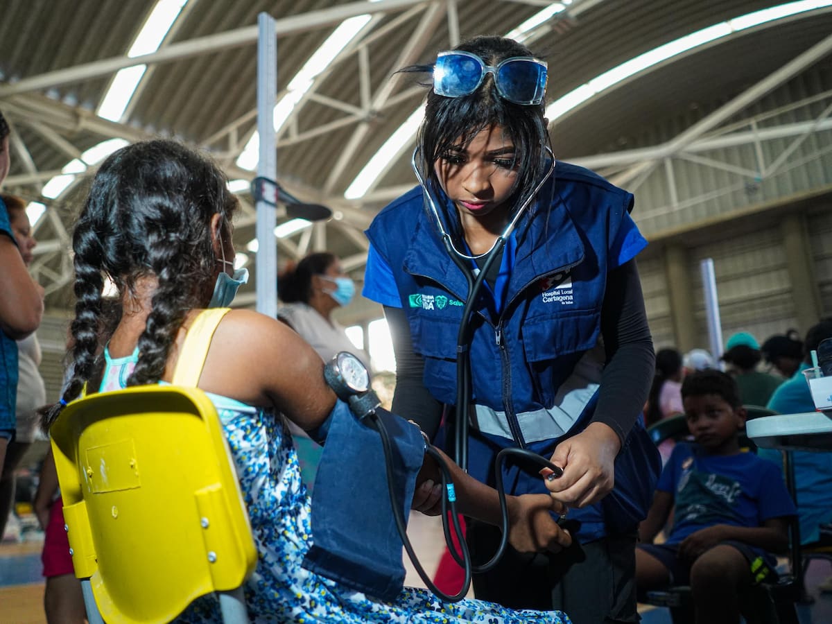 Misión médica cartagenera ya atiende a damnificados por inundaciones en Montería