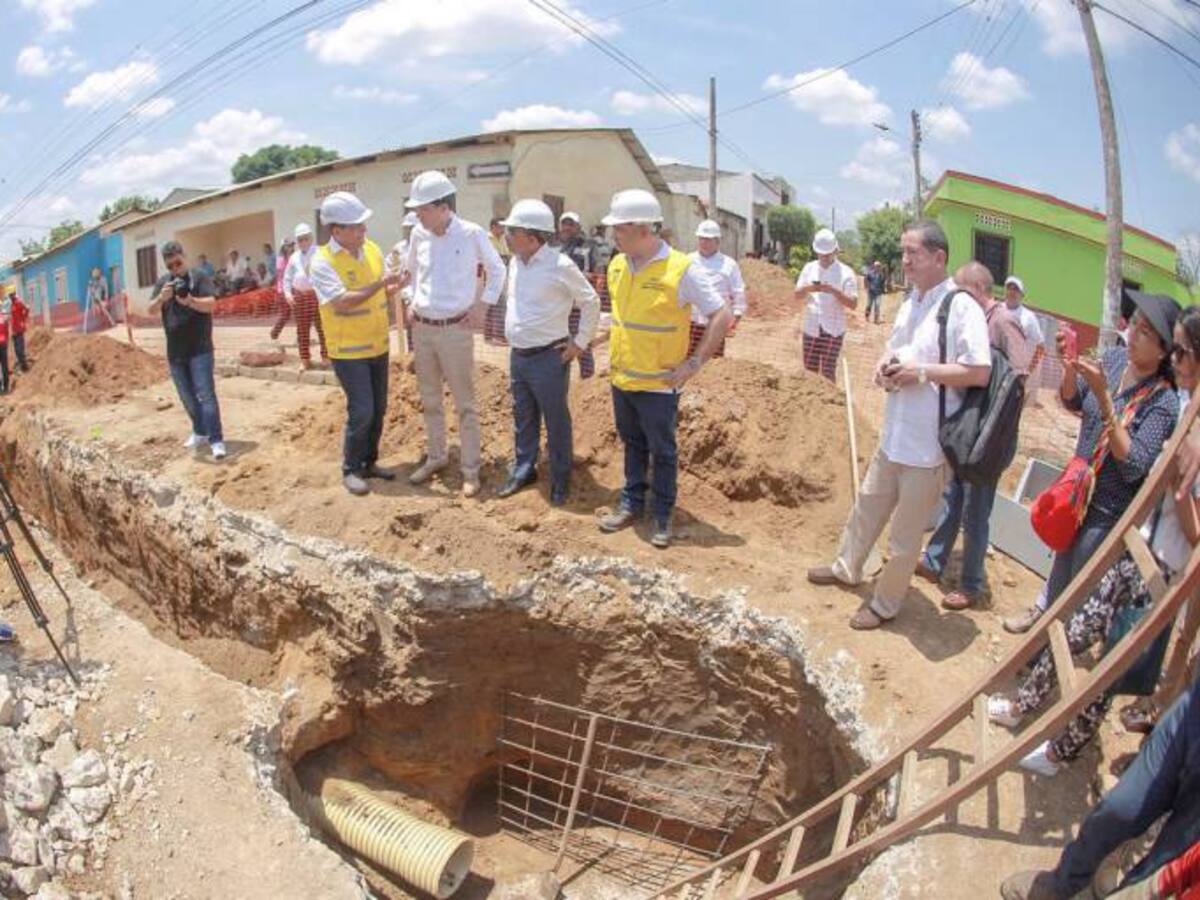 Construcción de alcantarillado de El Carmen de Bolívar genera mil empleos