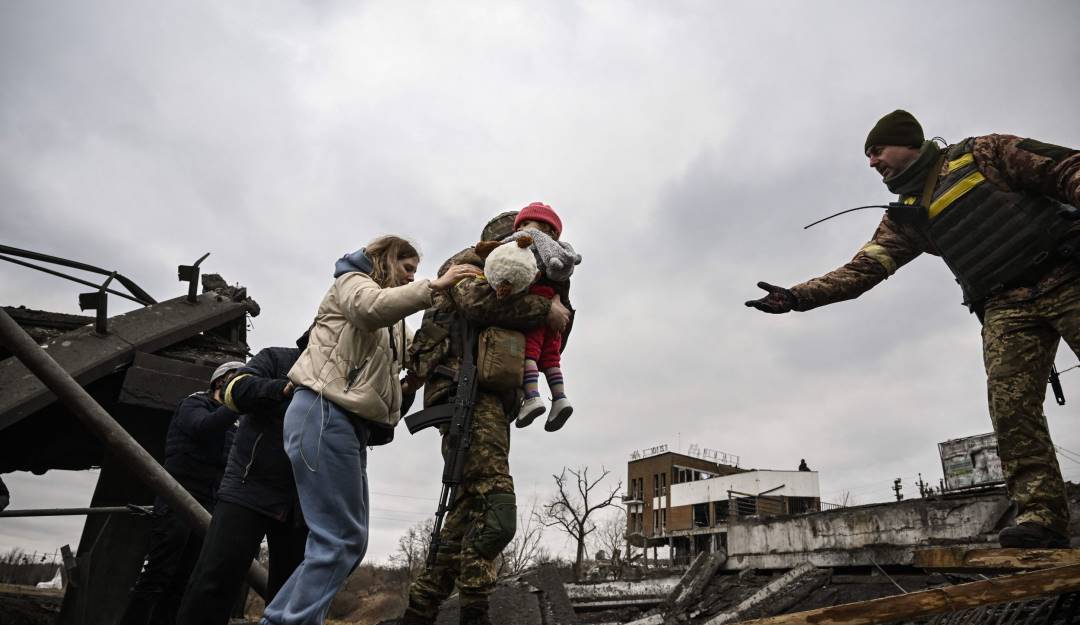 Evacuación de ciudadanos ucranianos de las zonas fronterizas con Rusia.        Foto: Getty 