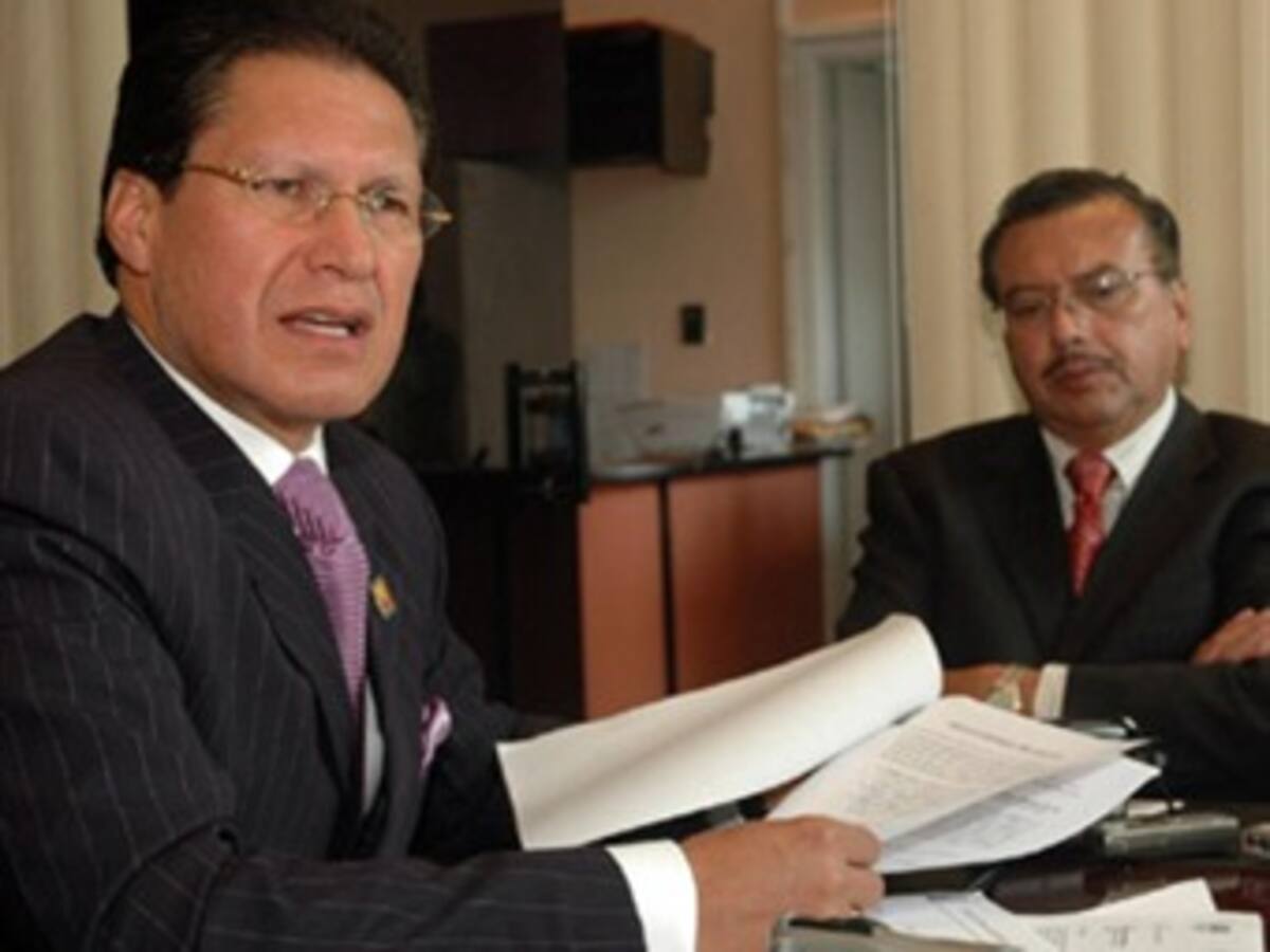 Fiscal general de Ecuador no encuentra elementos aún para imputar al presidente Álvaro Uribe
