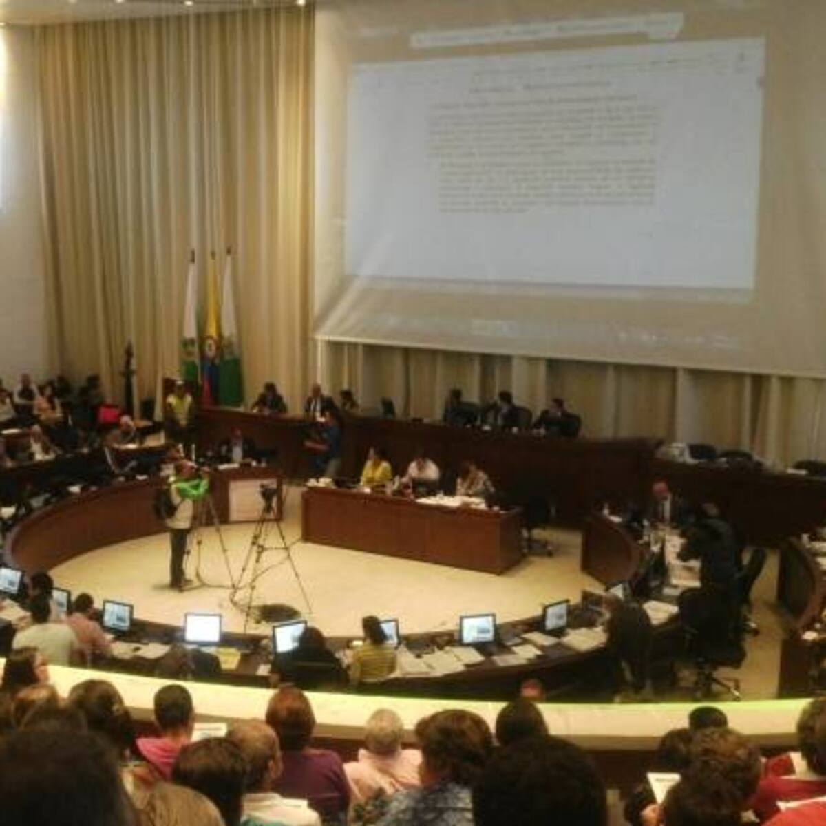 Alcaldía de Medellín vuelve a pedir transferencias de EPM