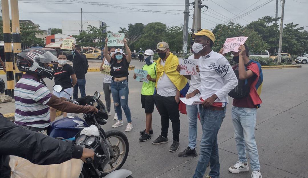 Los asistentes rechazaron las agresiones policiales y demostraron su apoyo a la minga indígena