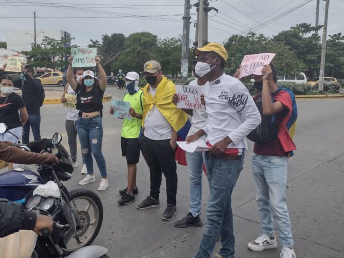 Jóvenes se concentraron en la bomba El Amparo en Cartagena