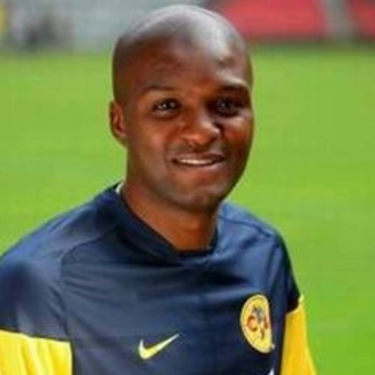 Aquivaldo Mosquera se lesiona y no estará en la gira con Colombia