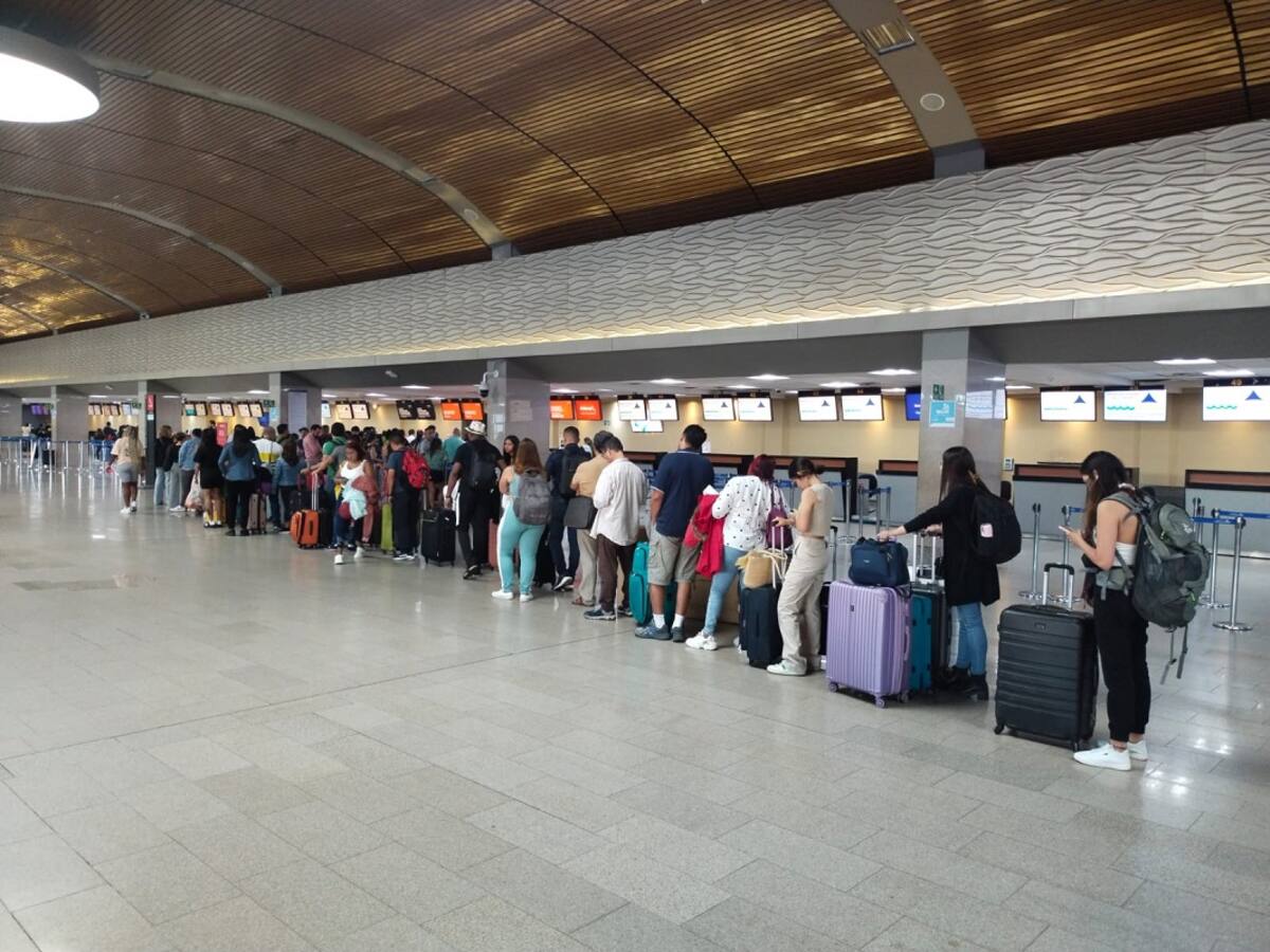 Cinco vuelos afectados tras cierre temporal en Aeropuerto de Cartagena