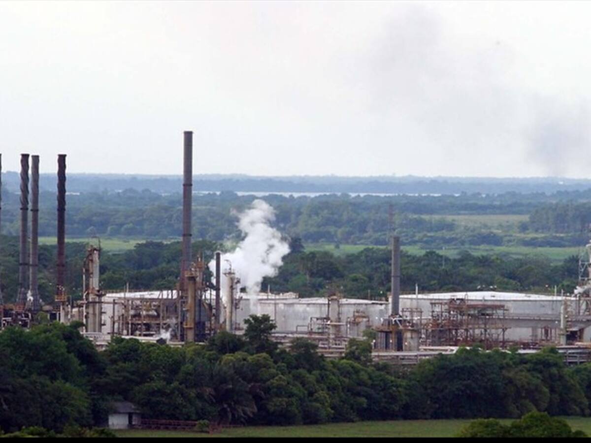 Petroleros en alerta por la pérdida de autosuficiencia en el año 2022