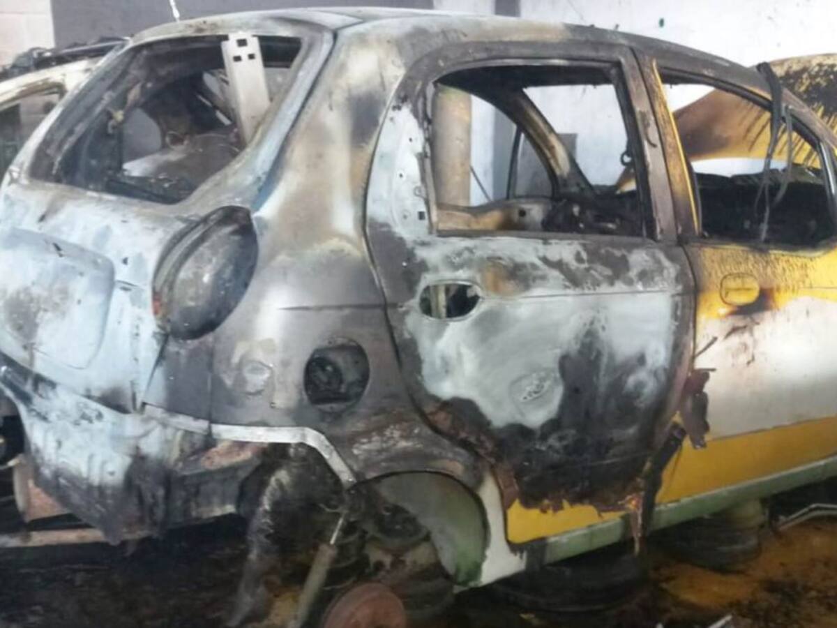 Millonarias pérdidas dejó un incendio en un taller mecánico en Cartagena