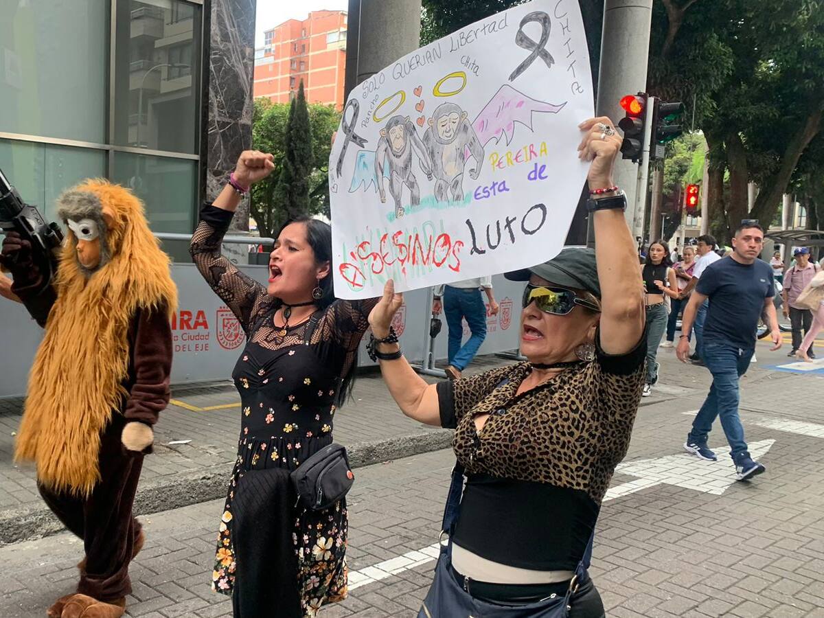 Ciudadanos y colectivos en Pereira protestaron en rechazo a la muerte de Chita y Pancho