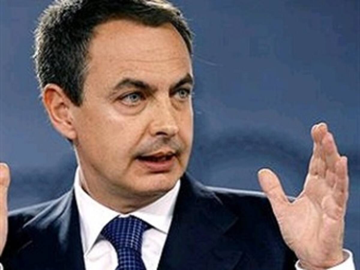 Zapatero dice que la política hacia Cuba no es prioritaria ni está en agenda