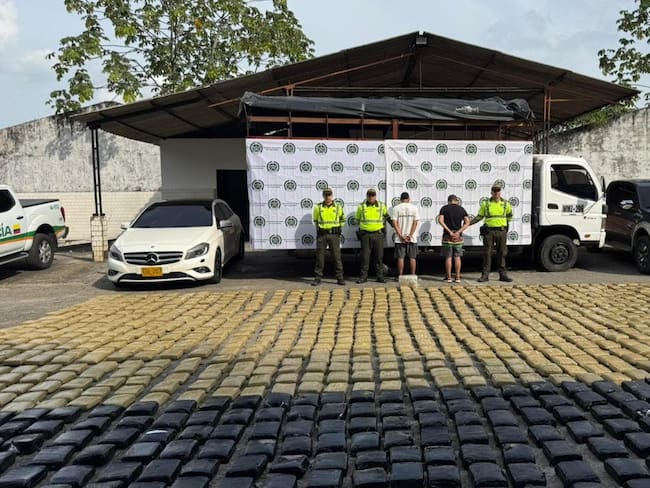 Incautados 1.400 paquetes de marihuana tipo “creepy” en la vía Bogotá–Villavicencio.