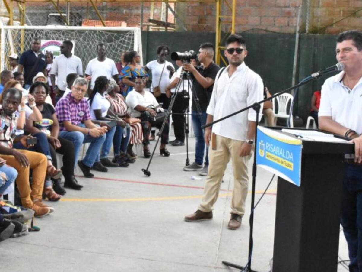 Gobernador de Risaralda se compromete con el desarrollo de Santa Cecilia