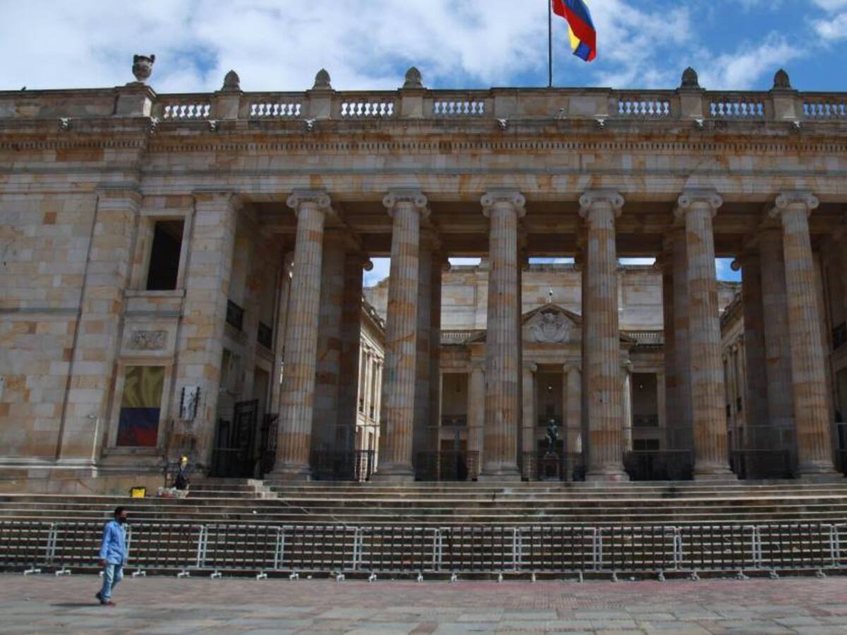 Víctimas del conflicto armado en Colombia asumen su representación en el Congreso