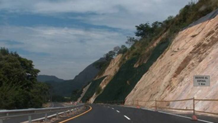 Sólo hasta finales de 2013 se entregaría la doble calzada Bogotá - Girardot