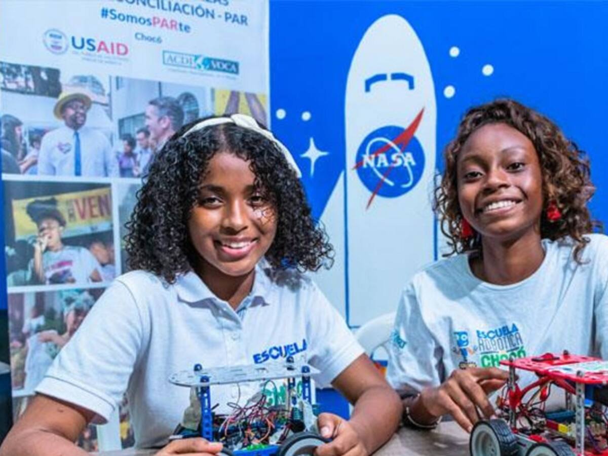 Se cumple el sueño de niñas víctimas del conflicto armado de ir a la NASA