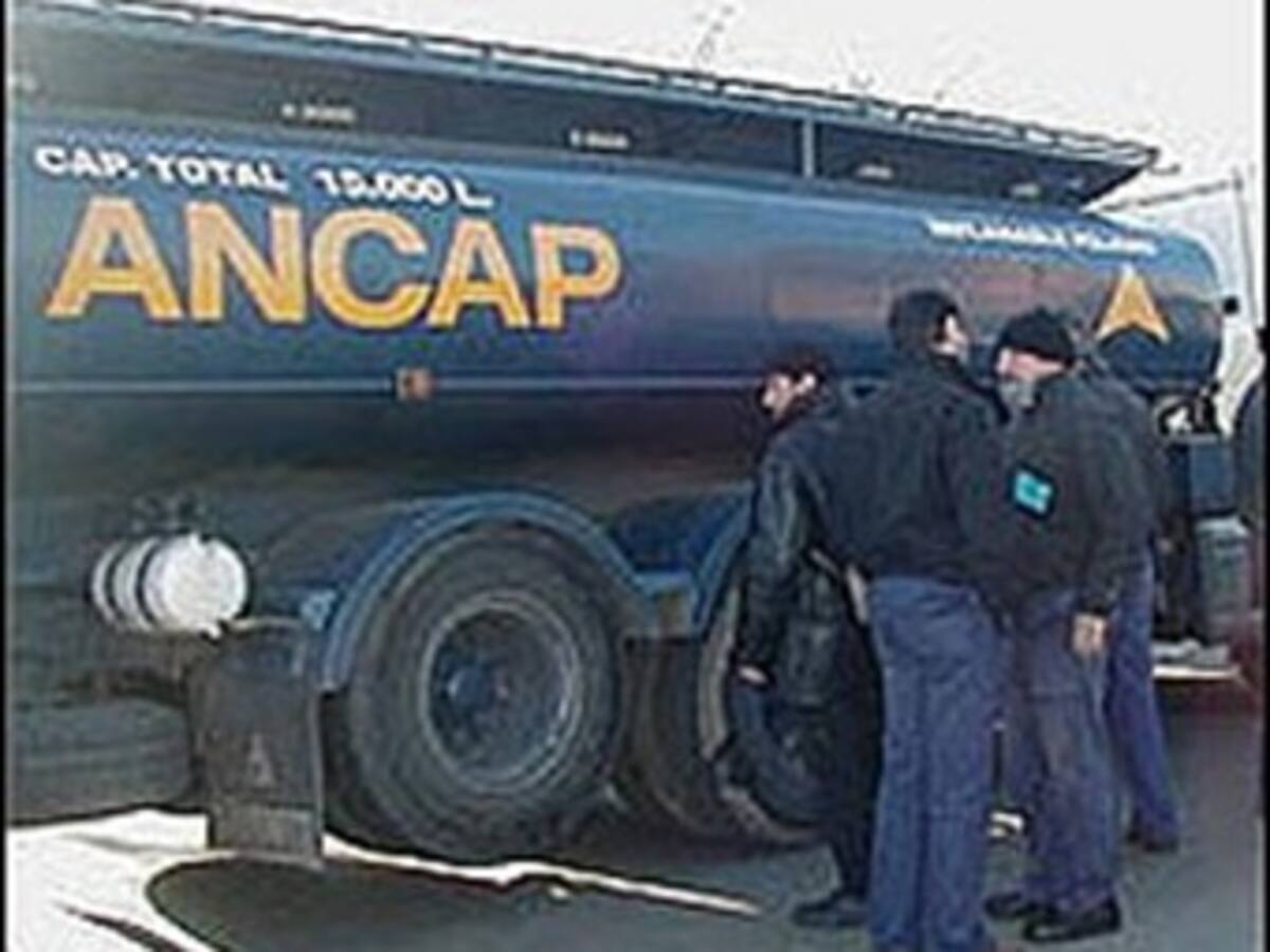 ANCAP investiga posible sabotaje en derrame de fuel en Uruguay
