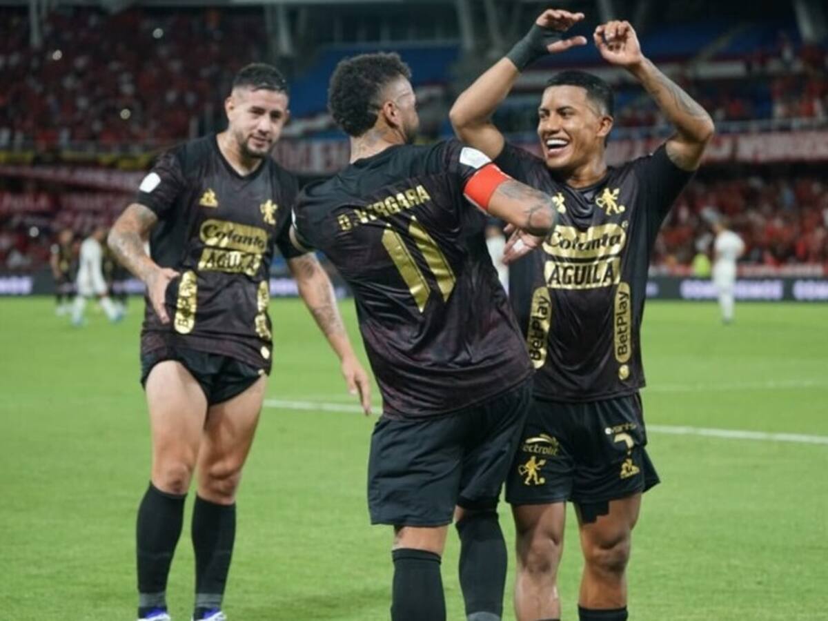 Cristian Barrios y Duván Vergara prendieron la polémica tras declarar su amor por Junior