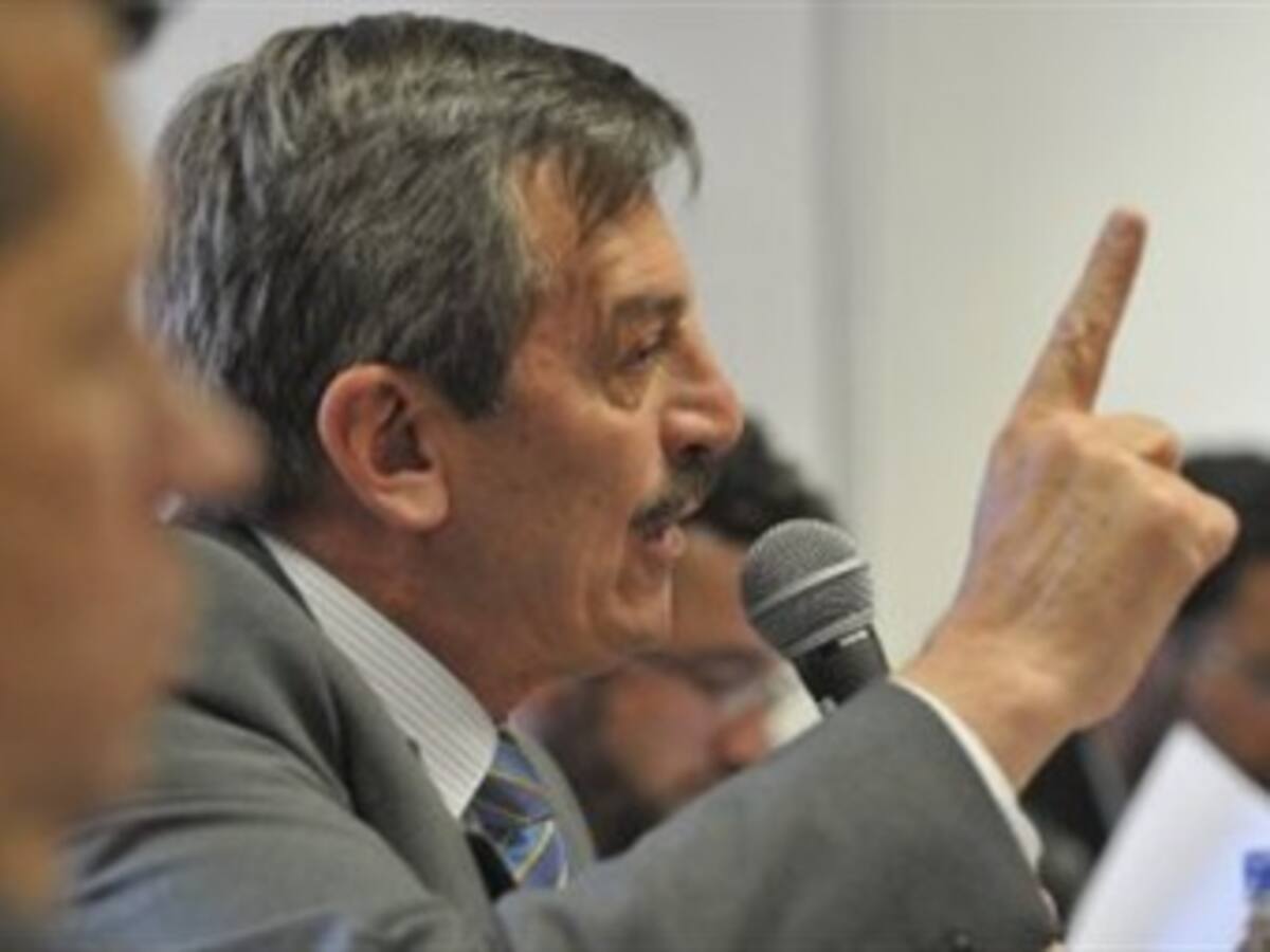 Condenan a mayor (r) por generar conflicto de competencias en caso Plazas Vega