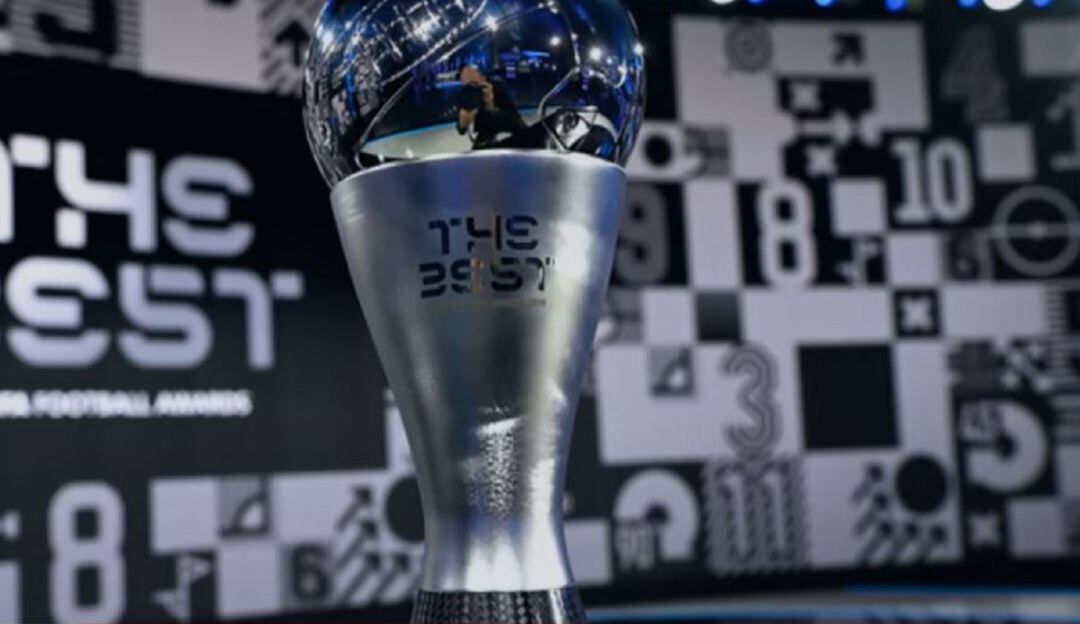 El trofeo que se entregará el próximo 17 de enero en Zurich.