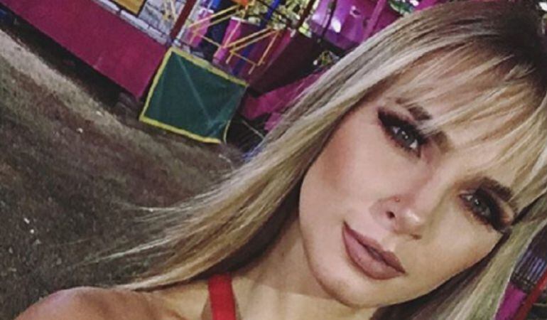 El sexy disfraz de Elizabeth Loaiza para Halloween