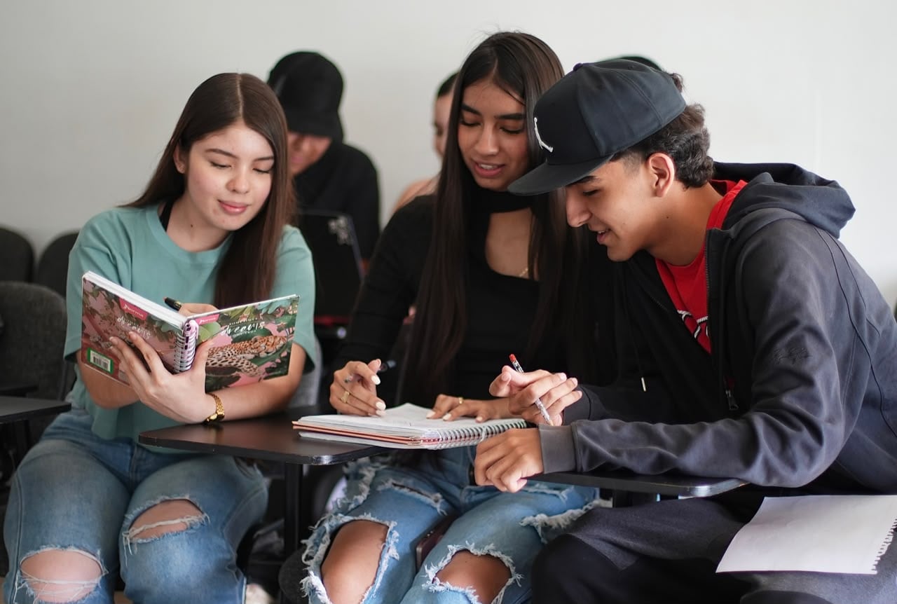 Medellín abre 832 nuevos cupos de créditos condonables para estudiar una carrera universitaria. Foto: Alcaldía de Medellín.