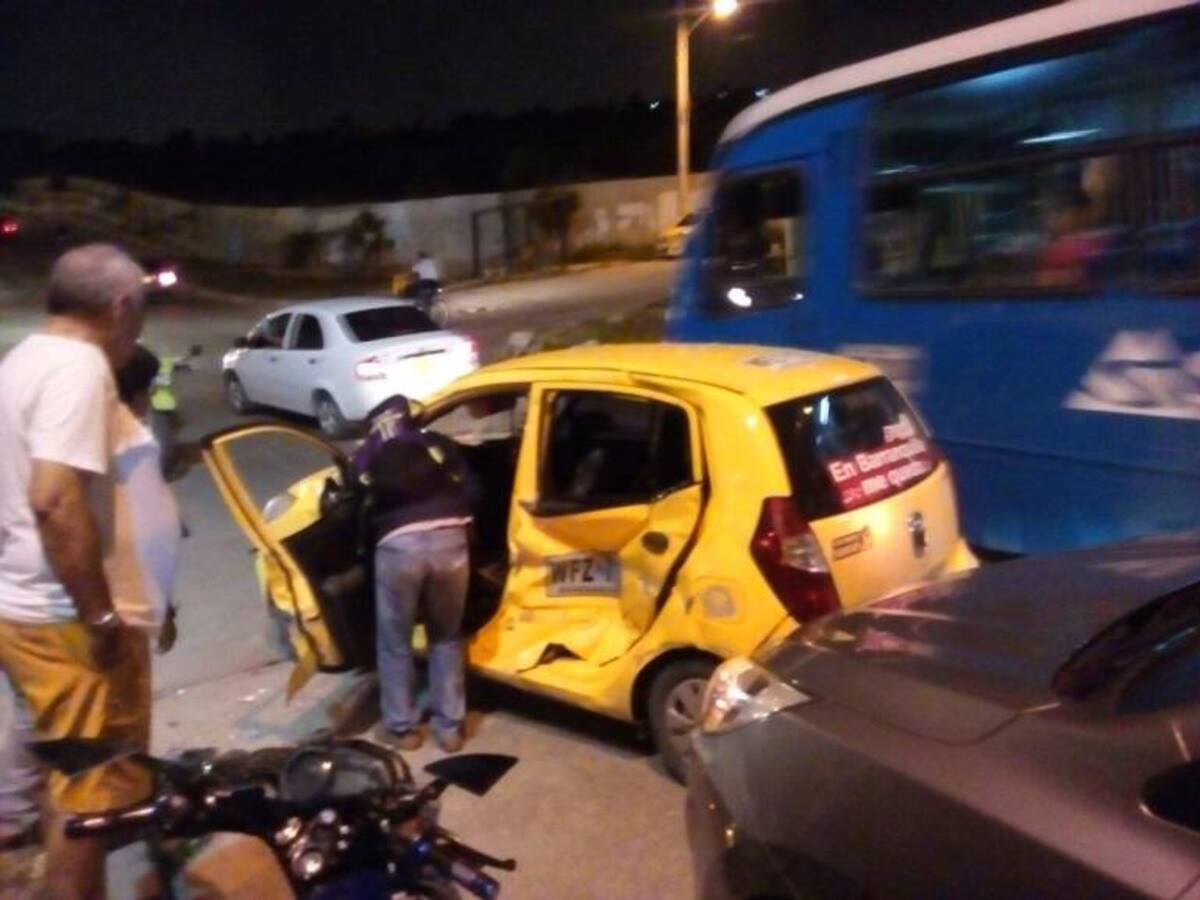 Dos heridos leves en accidente de tránsito al norte de Barranquilla