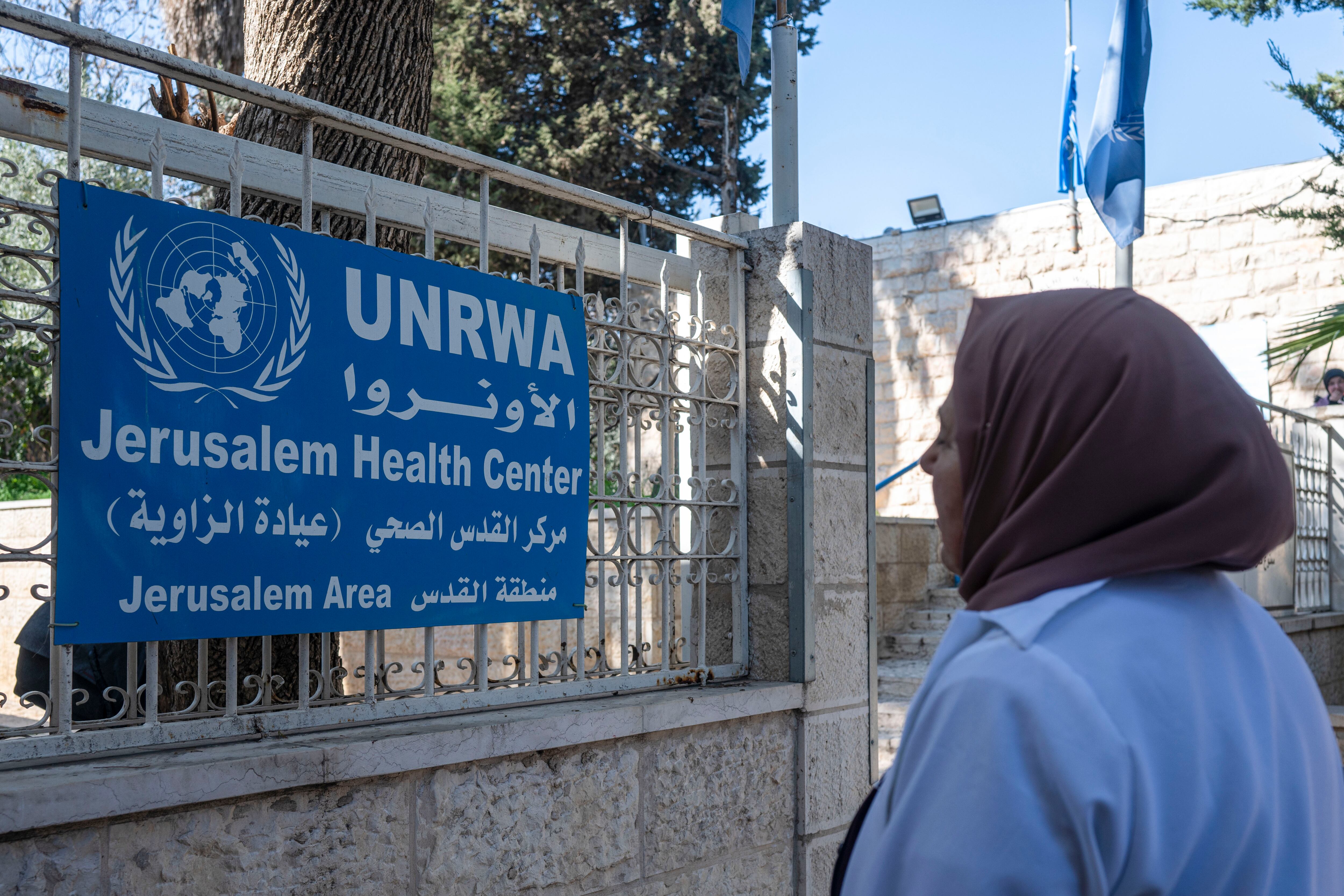 Vista de la entrada a la sede de la agencia de la ONU para los refugiados palestinos (UNRWA) en Israel. 
 EFE/ Magda Gibelli
