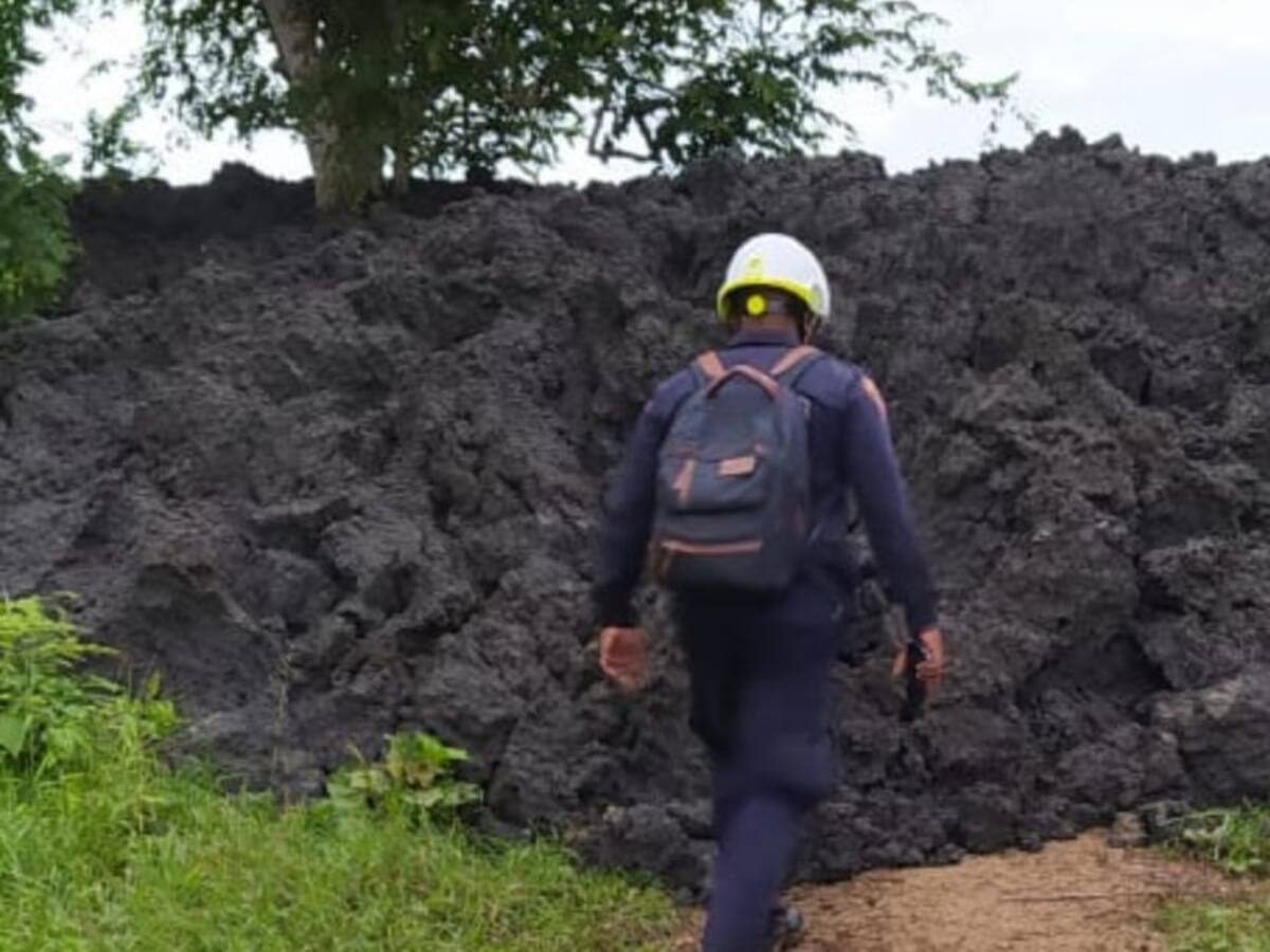 26 familias evacuadas por actividad de un volcán del lodo en Necoclí