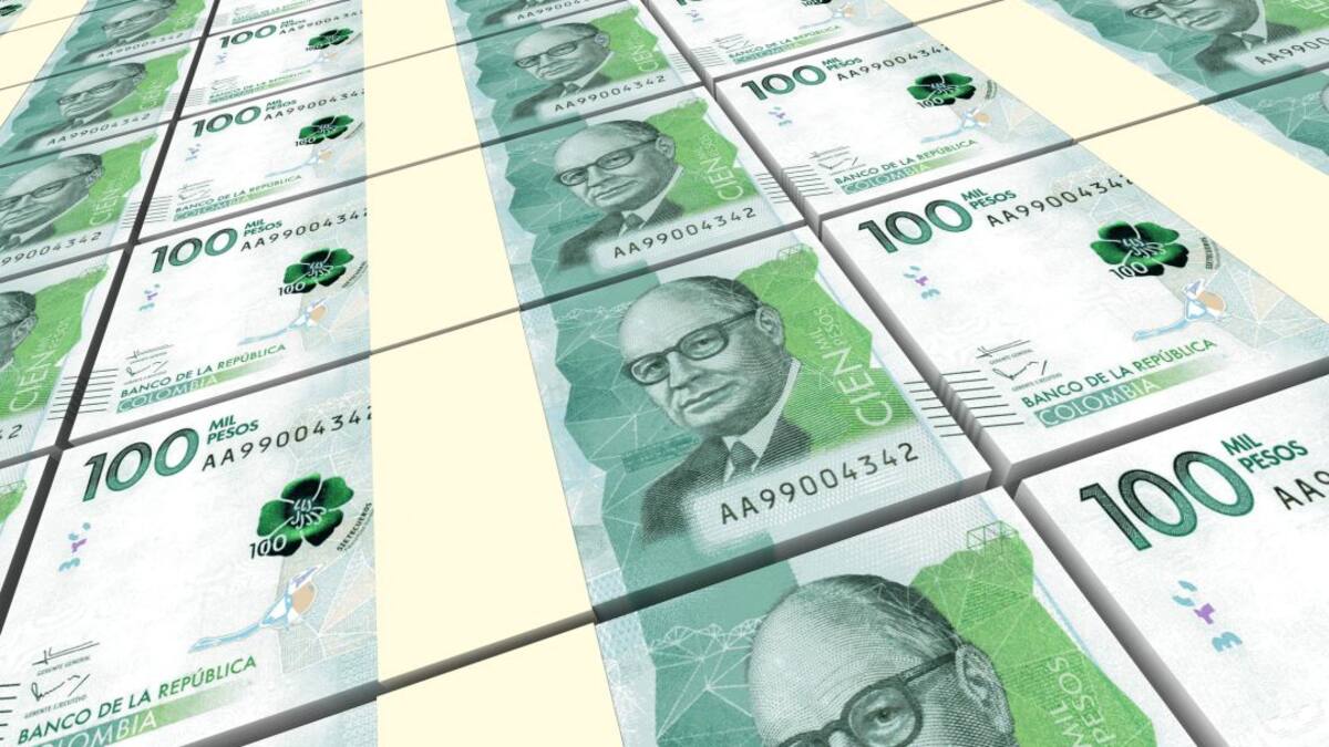 Aumentan denuncias en redes por billetes falsos de $100.000 pesos: ¿cómo identificarlos?