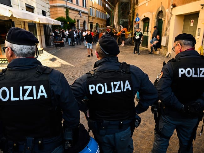 Policía italiana.
(Foto: ANDREAS SOLARO/AFP via Getty Images)