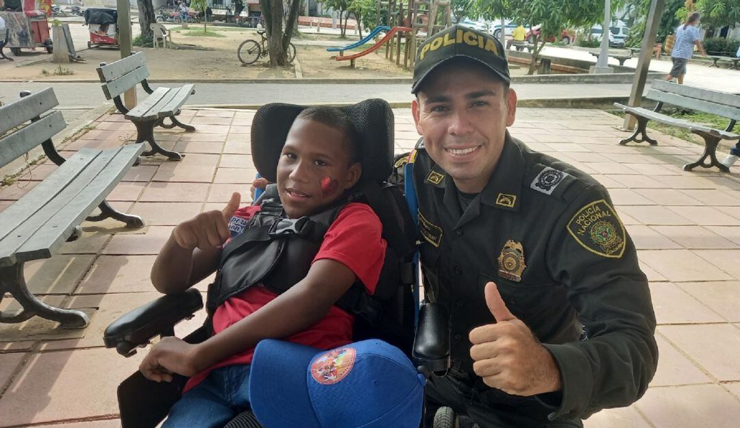 El uniformado Ricardo Guzmán Cárdenas es el gestor de Participación Ciudadana en la Estación de Policía de este municipio