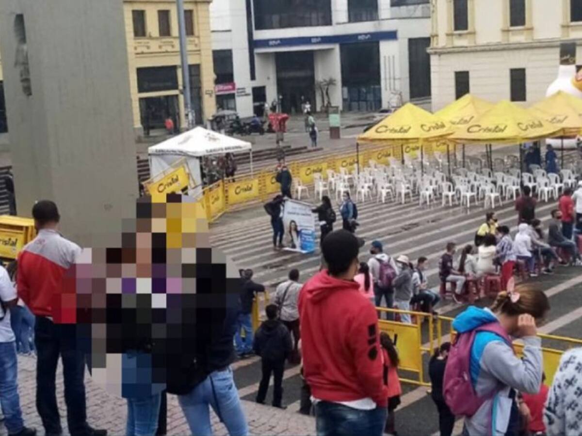 En Manizales, comerciantes y la ILC entregaron bonos a quienes se vacunaron