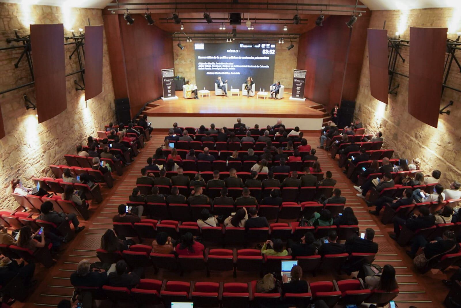 El encuentro, que se llevó a cabo en el Museo Nacional de Colombia, contó con la participación de las principales voces de autoridad del tema en Colombia. | Foto: Caracol Radio