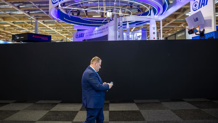 Habla encargado de uno de los stands cerrados en feria aeronáutica en Francia: “estaba premeditado”