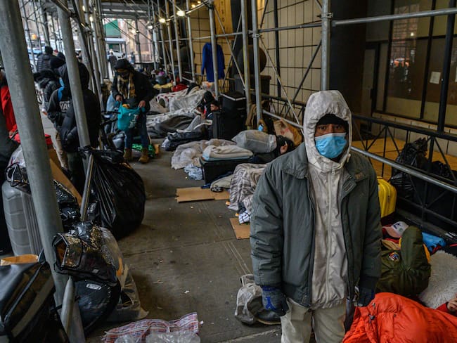 Migrantes en Nueva York.
(Foto:   ED JONES/AFP via Getty Images)
