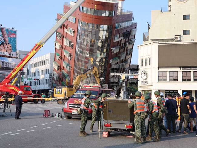 “Se veía cómo al edificio le salía polvo”: habitante de Taipei sobre terremoto en Taiwán