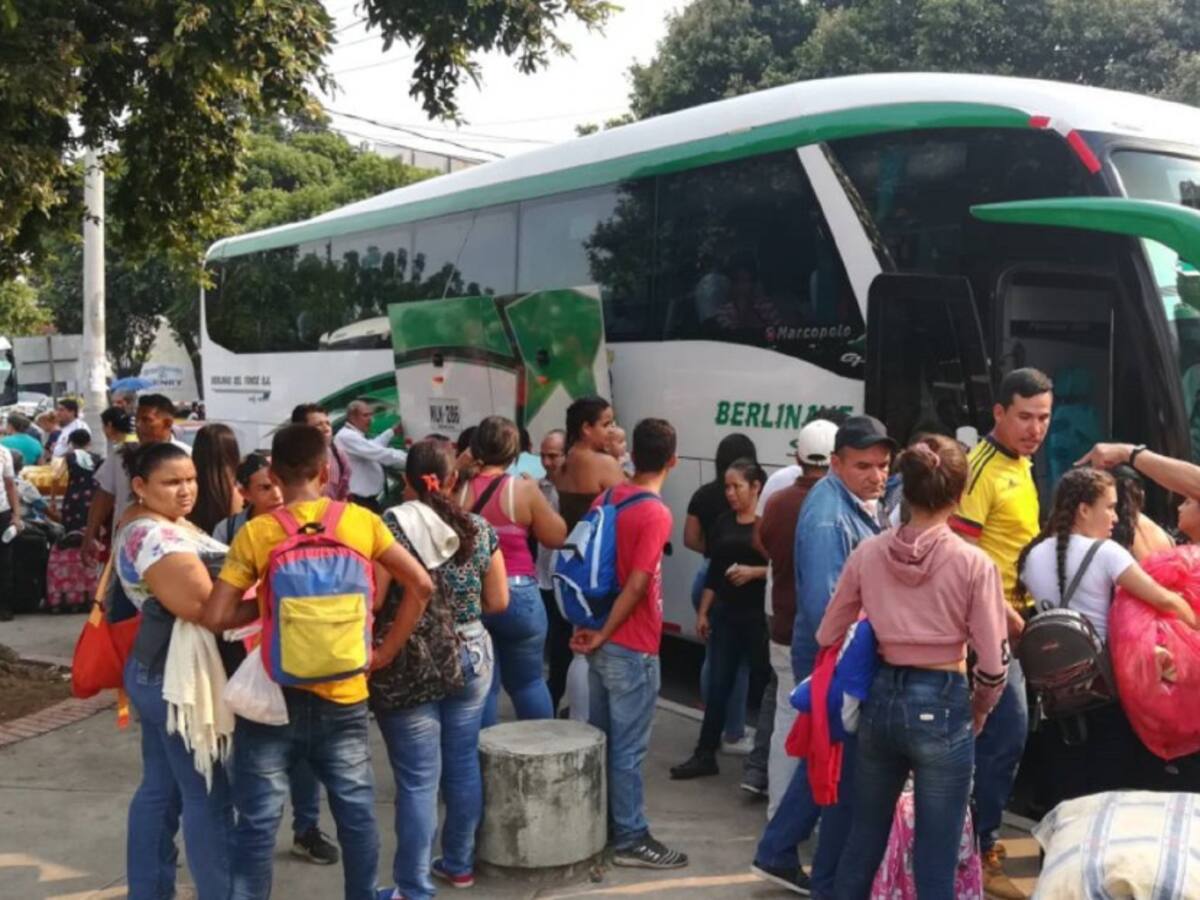 Piden frenar más envío de migrantes hacia la frontera