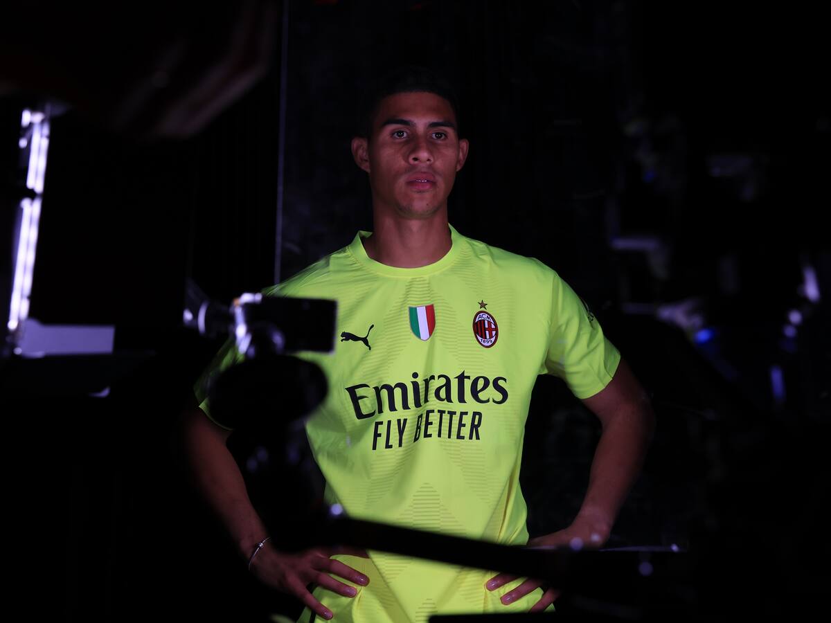 Devis Vásquez no jugó contra la Roma: fecha tentativa de su debut con el AC Milan