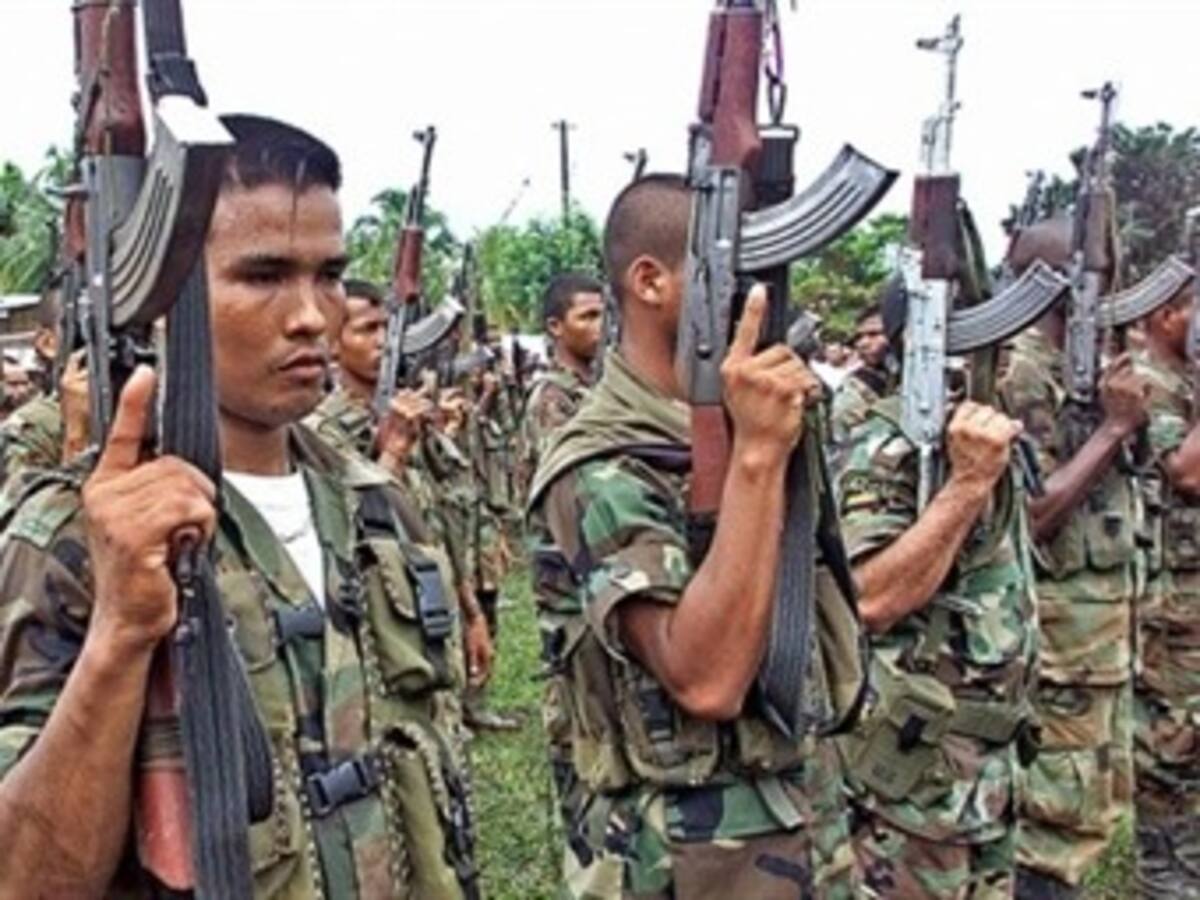 En firme decretos reglamentarios de la Ley de Justicia y Paz