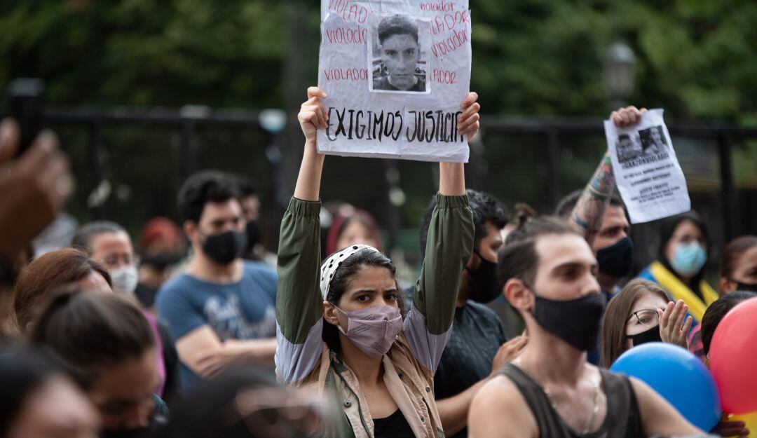 Miles de personas se movilizaron en Buenos Aires para exigir justicia y cárcel para el agresor