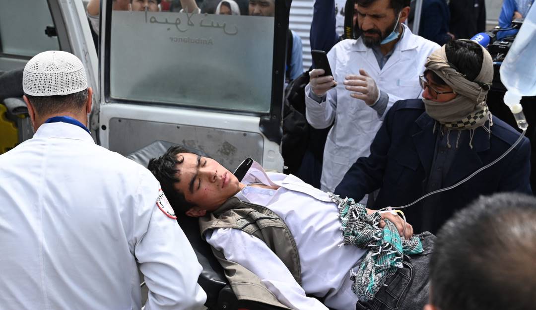 Atención de personas heridas por atentados en Afganistán.          Foto: Getty 