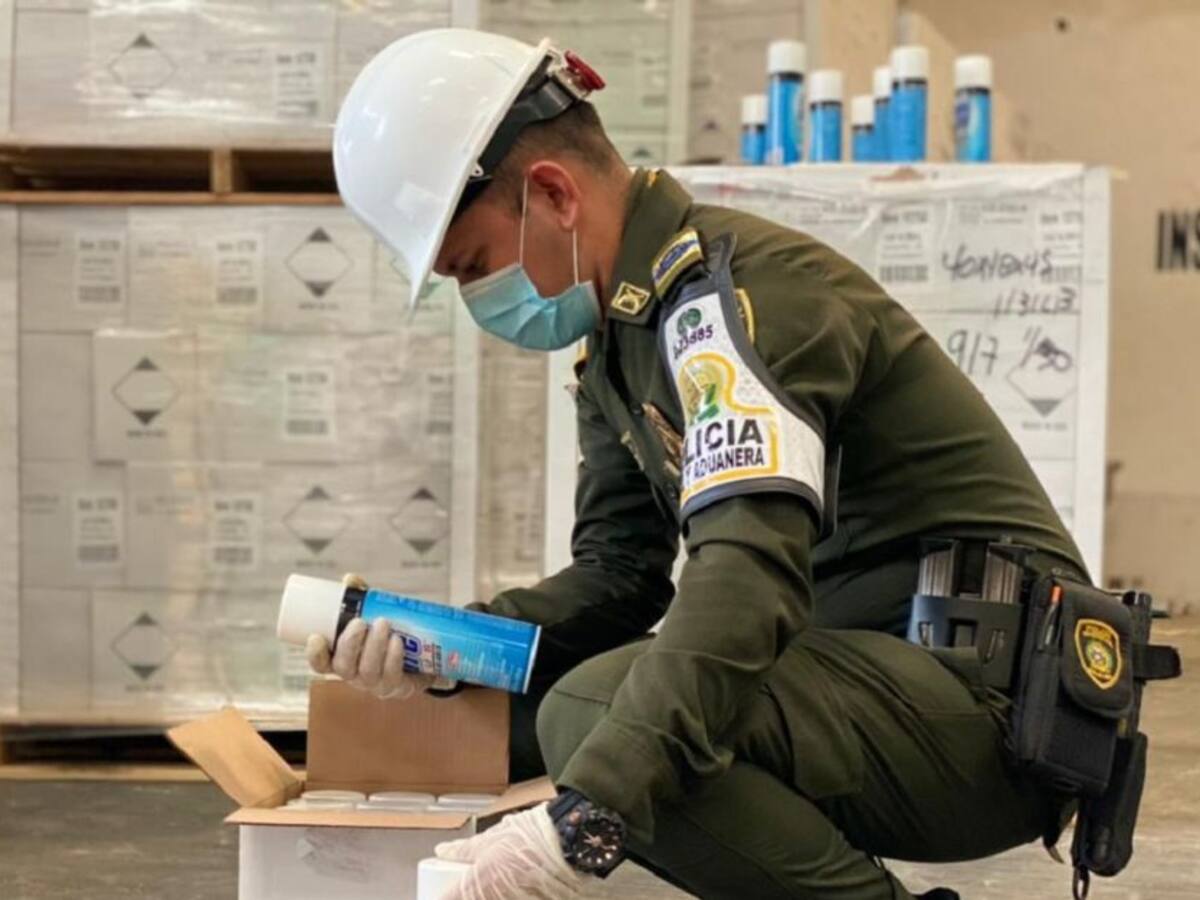 Cayó contenedor con desinfectantes de contrabando en Cartagena