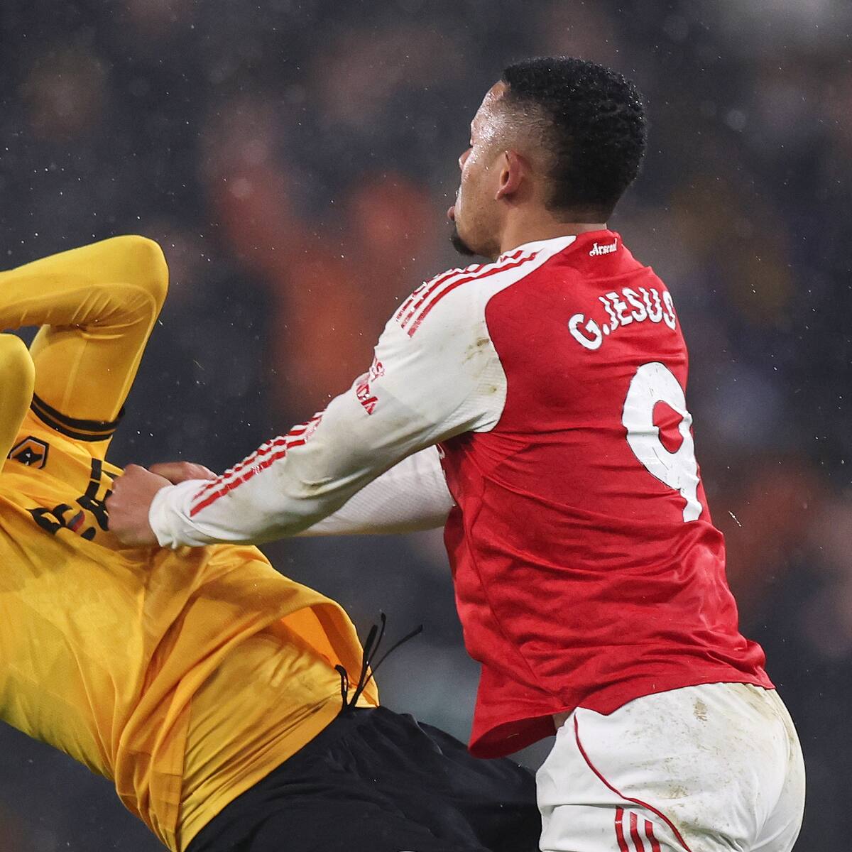 Video: ¿Gabriel Jesus merecía ser expulsado por agredir a Yerson Mosquera?